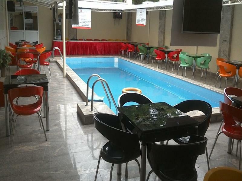 Immaculate Suites And Apartments Mobushipe Kültér fotó